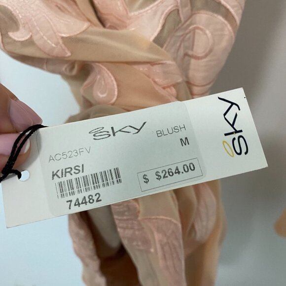 NEW Sky Kirsi Blush Dress Size Medium - Picture 5 of 9